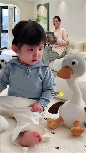 아기 오리가 아기 울음을 따라 하니까 아기가 기분 나빴어요～The little duck copied the baby crying, and the baby got upset~🤣