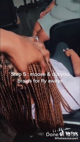 How to Braid Small Knotless Braids Efficiently