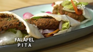 फलाफल वीथ पीता ब्रेड रेसिपी | Falafel with Pita Bread recipe | The Big Daddy Chef One of my personal favourite middle eastern cuisine that tastes amazing and is a full packed meal- Falafel with Pita Bread. . . . . #ChefAjayChopra #thebigdaddychef #falafelwithpita #lebanese #middleeasternfood #newrecipes #bread #keepcooking #StaySafe | Ajay Chopra