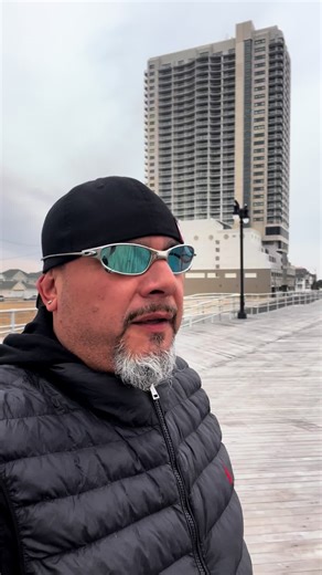 Checking out my fishing spot in #atlanticcitynj letting the anglers know how is it out here #delawereriverfishing2