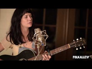 Folk Alley Sessions at 30A: Nikki Lane - "Lay You Down"