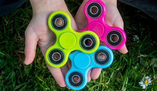 EU report finds fidget spinners can cause serious injuries to children - Extra.ie
