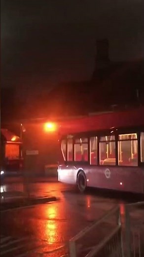 Bus spotting at Ruislip route e7 gb kite 1711 lv73 fhh Ruislip to Ealing