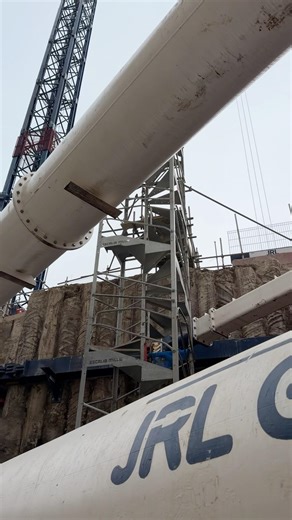 Nice propping and a hight A-frame shutter 🏗️😁