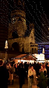 Nearly 100 different Christmas markets let Berlin shine- wine & dine on every day until Christmas! Don’t miss out and visit a few of them until then! #berlin #christmasmarket #weihnachten #Weihnachtsmarkt #Christmas #germany #germanytravel #berlincity #Deutschland #fblifestyle #berlino #Berlín | Berlin experience