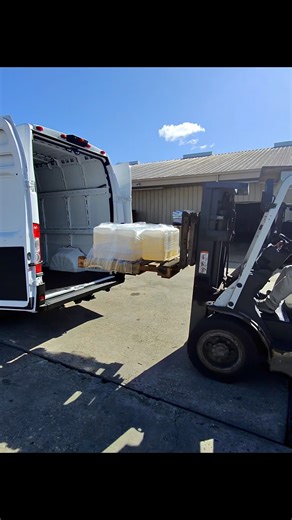 Texas load. 🛢 #cargovanbusiness #expeditedfreight #apexde ￼