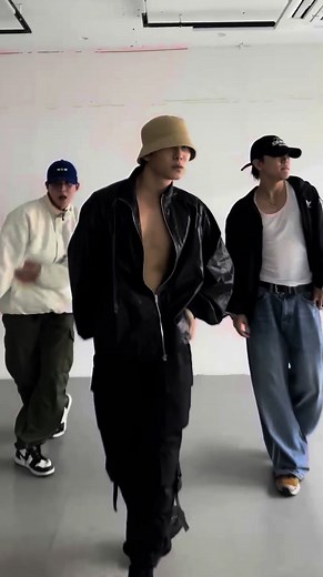 TikTok의 official A.C.E