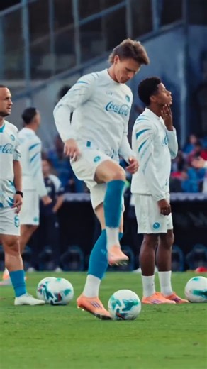 マクトミネイの華麗なボール捌き【SSCナポリ】