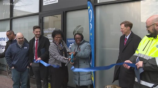 New CT Transit customer center opens in New Haven, but local advocate questions its accessibility