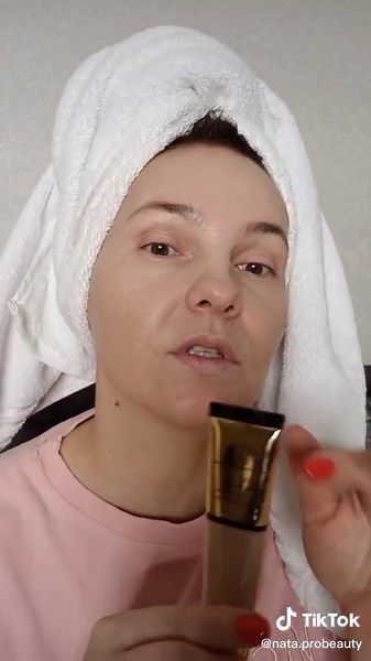 Estée Lauder Cream Application Tutorial