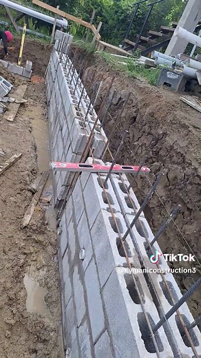 Building a Strong Retaining Wall with Masonry Techniques