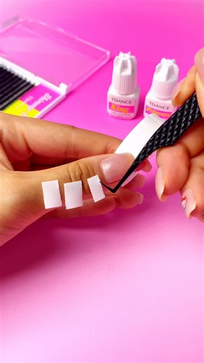 TDANCE® Lash Manufacturer on Instagram: "💡 Lash tip for beginners—SAVE this one! 🙌 Our Hypoallergenic, latex-free flex tape = total game changer 💖 ✔️ Gentle & comfy for clients ✔️ Secures eye patches without shifting ✔️ Easy to cut by hand ✔️ No irritation, no pulling, just smooth application Affordable, practical & beginner-friendly… who else is obsessed? 👀💕 🤗Shop now at tdancelashes.com or download the TDANCE App🤗 . . . . . . 📦 Free Shipping & Discounts 🇺🇸 USA 🚚 Free Shipping on ord