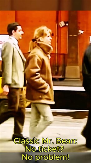 #FunnyClips #ClassicComedy #mrbean #comedy #funny #classic #childhood #humor #britishcomedy #shorts