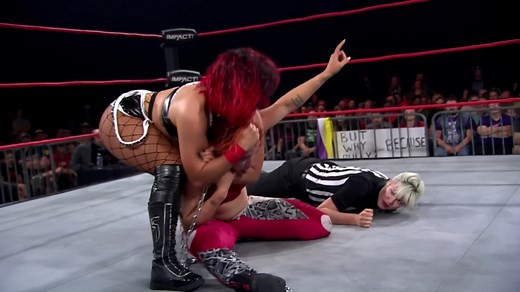 Masha Slamovich and Killer Kelly battle in a dog collar match! | Impact Knockouts