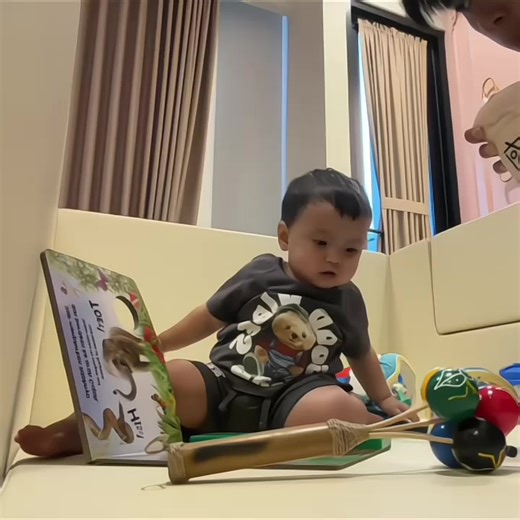 Exploring Marine Life with Elzhard and Celiboy