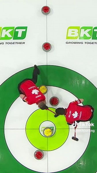 A Marc Kennedy masterclass in setting up a force with an immaculate freeze. 👏🇨🇦 #curling #WMCC #canada