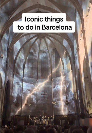 Experience the Luminiscence 360° Light Show in Barcelona