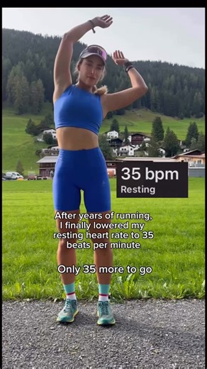 Running | Runners | Run on Instagram: "🙌 You can check how to get your photos/videos promoted in our Instagram page, use the link in our bio: @RunningTerritory As you probably know, I live in the highest city in Europe all year round, and right now I’m back in my hometown in Spain at the beach for Christmas. I’ve always noticed how much living at altitude affects my body, especially my resting heart rate and VO₂ max. Endurance training helps keep your resting heart rate low because your heart b