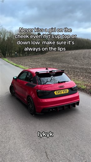 Kissing Tips: The Importance of Lip Kisses