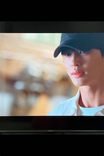 Exploring 'Lovely Runner': A Deep Dive with Byeon Woo Seok