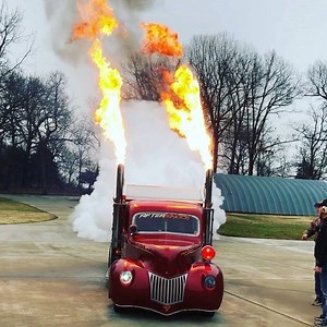 Made a few adjustments today and stacks are on point👌🏼. AFTERSHOCK is ready to rock 2019🔥🚨🔥! . . . #shockwavejettruck #aftershockjettruck #aviationdaily #dieselperformance #diesel #gofast #firehousesubs #nhra #dragrace #dragracing #dragracinglife #sound #soundon #fire #pyro #flames #behindthescenes | Shockwave Jet Truck & Flash Fire Jet Trucks