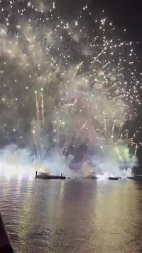 London Rings in New Year With ‘Incredible’ Fireworks Display on the Thames