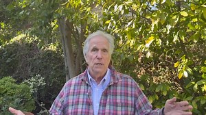 Henry "The Fonz" Winkler is excited to come to Steel City Con - April 4-6, 2025 for the "Happy Days" reunion! Get your tickets and group photos today! https://www.steelcitycon.com/buy-tickets ##SteelCityCon | Steel City Con