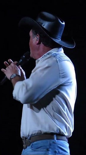 Tracy Bryd - Watermelon Crawl #90scountry #blakeshelton #omaha