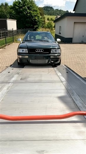 Tonight we take on the biggest gamble we’ve ever had on Wheeler Dealers, but we think the iconic Audi RS2 Avant is worth the roll of the dice 🎲 .. #wheelerdealersworldtour tonight 9pm Discovery Channel UK 👍🚗 | Wheeler Dealer