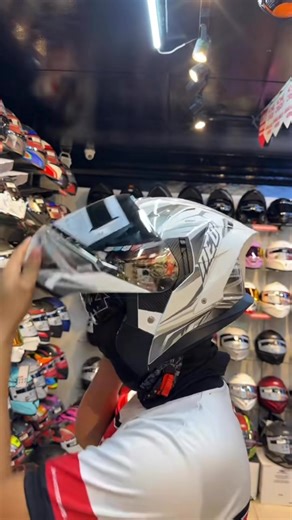 138K views · 1.6K reactions | SPYDER ICON ARC WHITE SILVER懶 | JM Motogears Matina Davao City | Facebook