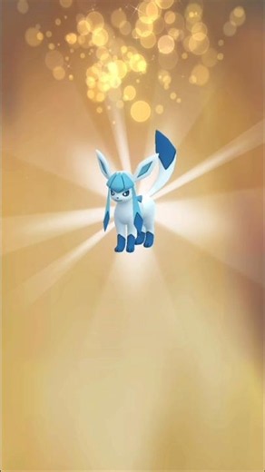 Shiny Dynamax Glaceon from a Lucky Trade in #pokemongo #shinypokemon #pokemon #gaming