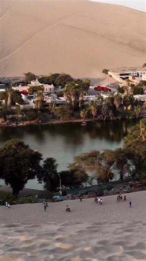 El desierto, el atardecer y un sonido que lo envuelve todo gracias a LG Xboom. 😎 La vida es buena cuando puedes ver a la Huacachina en modo golden hour 🌅 #LG #LGGlobal #LGPeru