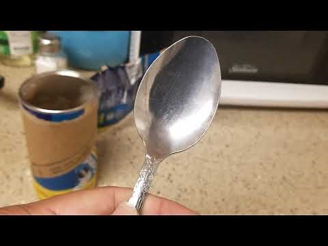 How to open a can of Pillsbury Biscuits with Jump Scare