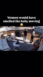 43K views · 25K reactions | Women would have smelled the baby moving 藍藍 勺 Follow us @Pregnantbellybump for more 珞 #postpartum #postpartumjourney #momsofinstagram #newmom #motherhood #pregnant #newmoms #parenting #breastfeedingmom #momhumor | pregnantbellybump | Facebook