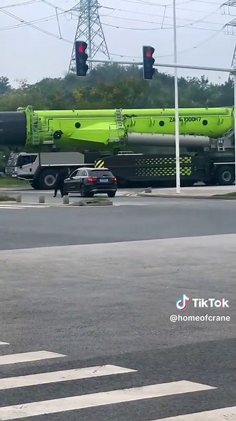 Mastering Crane Operations: The Art of Street Dominance