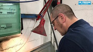 18K views · 191 reactions | [Vidéo ] La Presse de la Manche a récemment fêté ses 130 ans. A cette occasion, partons à la découverte de la rotative où 6 équipes travaillent quotidiennement pour imprimer 40 titres du groupe Publihebdos.  Images et montage : Maxence DOURLEN | La Presse de la Manche | Facebook