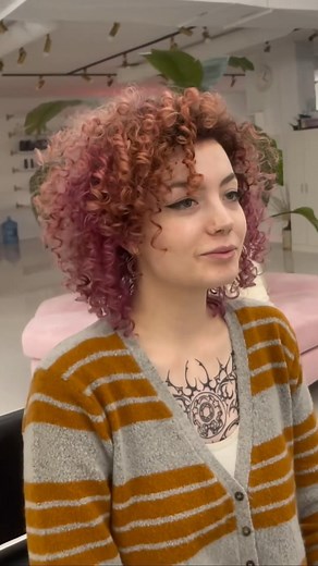 11K views · 2K reactions | Put pink down, flip it and reverse it. 朗 Swooning over this reverse rosey balayage by @shar.styles ! Created using PRAVANA VIVIDS Pink and Too Cute Coral.  #pravana #pravanavivids #pinkhair #pinkbalayage #curlyhair #curlyhairinspo | Pravana | Facebook