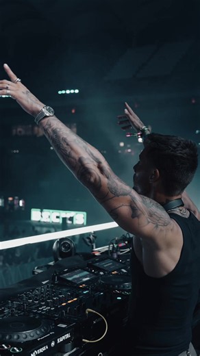 Feel The Beat — Friday Techno Rave Mix