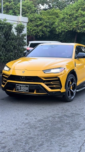 探索 Lamborghini Urus 的魅力