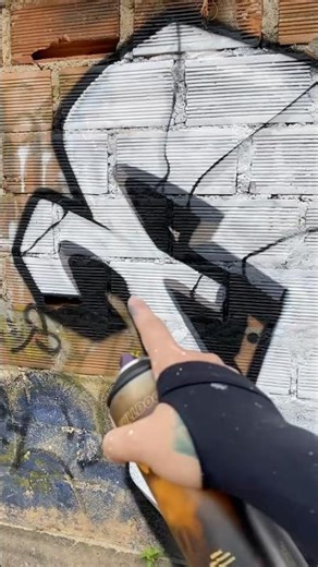 How to create a "cracked" or rock effect in graffiti with spray paint? #fokografo #graffiti #art