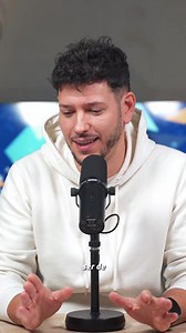 37K views · 1.1K reactions |  Ojo a esto porque puede ser EL calidad-precio de 2026. 7.000 mAh, AMOLED 144 Hz, Snapdragon y 200 MP. Sobre el papel, el Realme 16 Pro no tiene sentido… y justo por eso hay que seguirlo muy de cerca. ¿Estamos ante el próximo “móvil recomendado” del año? | Topes de Gama | Facebook