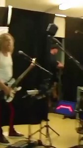 LARS ULRICH BLAMING ROBERT TRUJILLO WHEN HE MESSES UP SONG Metallica Kirk Hammett Robert Trujillo James Hetfield Lars Ulrich #theblackalbum #highlight #music #larsulrich #jameshetfield #guitar #livemusic #heavymetal | My Guitar Cover