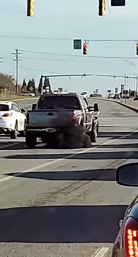 06 Ford F250 6.0 Powerstroke Rolling Coal (#short)