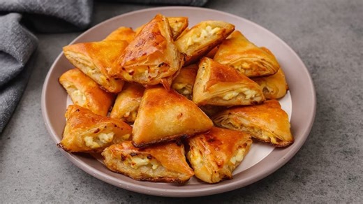 Crispy Phyllo Ricotta Triangles Appetizers