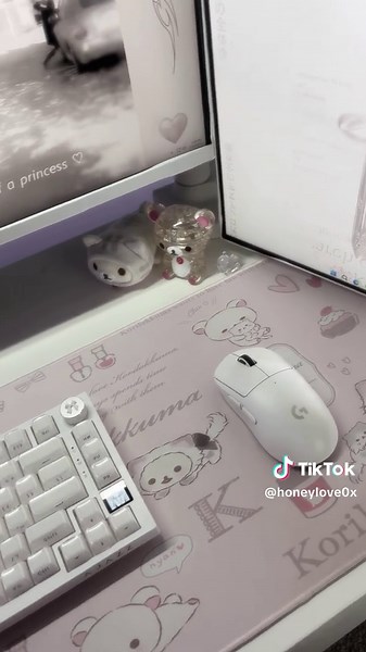 Exploring My Adorable PC Setup for Gaming