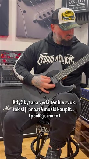 🎸 Značka Spira sedne do ruky všem, kdo prahnou po tvrdších riffech. Vyzkoušel si ji i Judas z Crippled Fingers – a rozhodně neodcházel zklamaný. Zajímá vás jeho recenze nebo názor? Ptejte se v komentářích 💬 Konkrétně se jedná o model T-400 MBK. Zní a vypadá fakt dobře. Co vy na to? 🔥 #kytarycz #spiraguitars @Spira Guitars Official @Crippled Fingers Metal