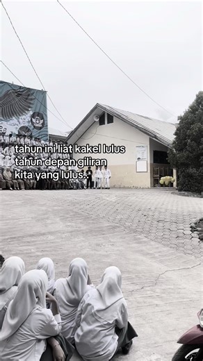 Perpisahan Sekolah: Kenangan Lulusan 2023