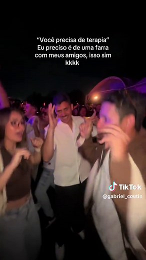 Terapia ou Farra: A Escolha dos Amigos