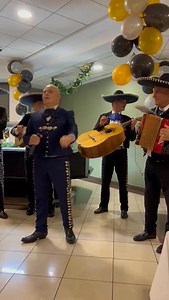 🎺✨ Mariachi Santa Bárbara en vivo ✨🎺 Así pasamos los últimos minutos del 2025 en el Hotel Puerto Palace, lleno de música, alegría y buen ambiente. 🎶🎉 ¿Quieres el mariachi en tu evento? 📩 Reserva con nosotros y hazlo inolvidable #MariachiSantaBárbara #MariachiEnVivo #ReservasAbiertas #EventosConEstilo #Mariachi #Tenerife 🎶 | Mariachi Santa Bárbara