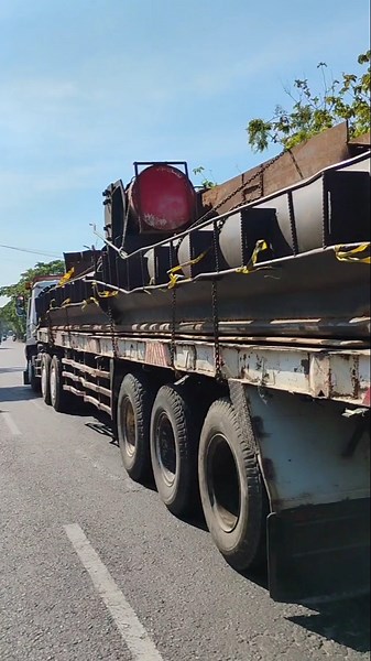 MASSIVE Steel Structure! Heavy Haul Monster Truck On The Road 🚛💪🏗️ #HeavyHaul #MonsterTruck